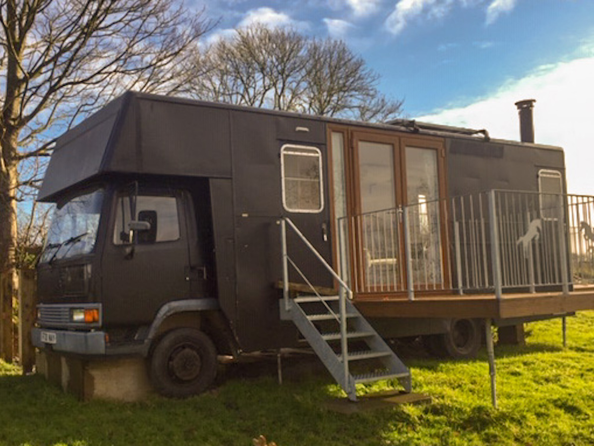 Pembrokeshire Glamping Bybrook Hideaway Horse Box